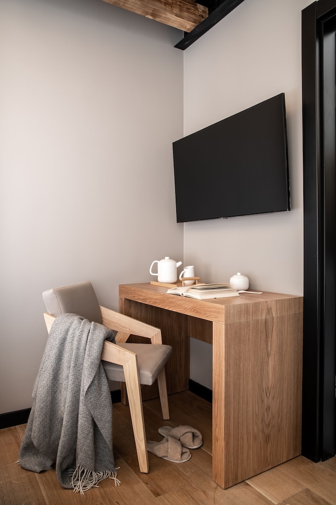 Double Room - Photo 5