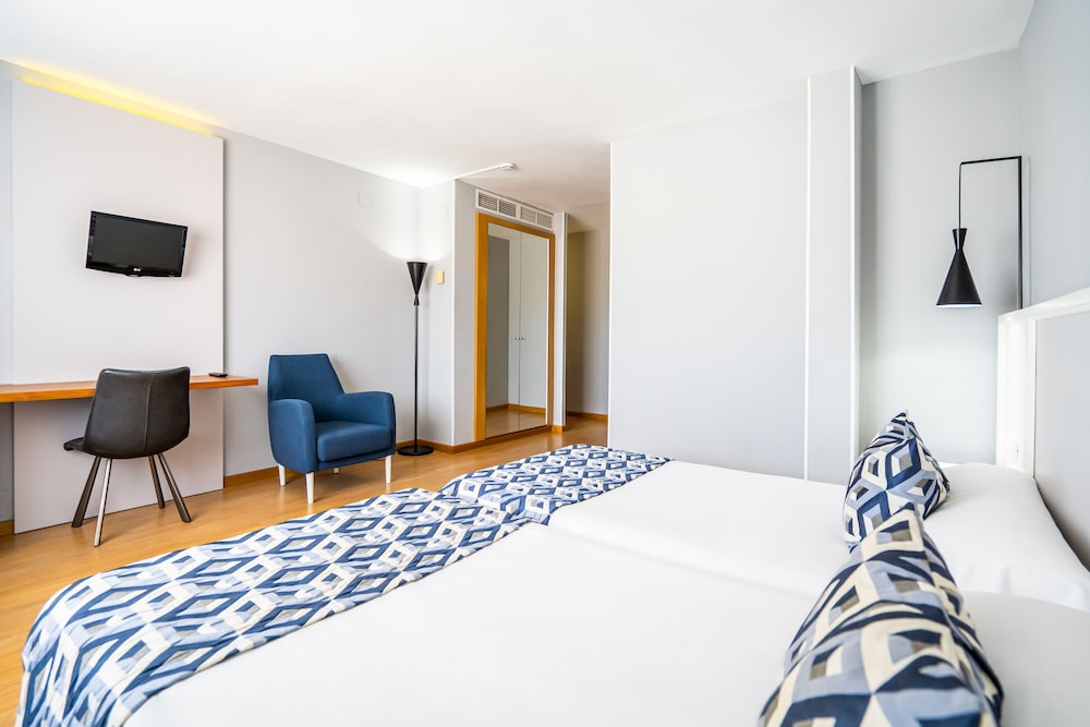Double Room - Photo 2