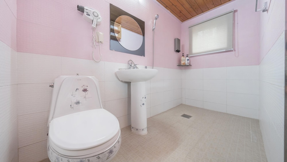 Basic Room, 1 Bedroom (Bangkok (Dokchae)) - Photo 3