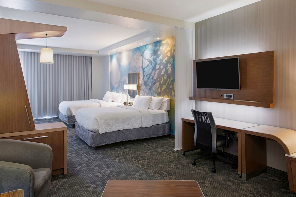 Suite, Multiple Beds