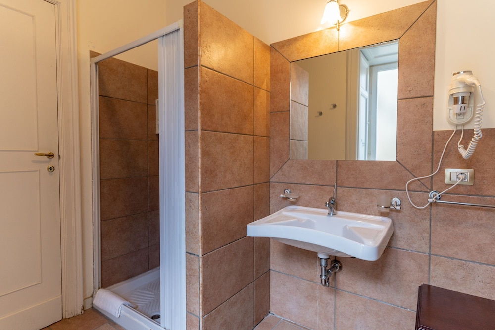 Executive Suite, City View photo 2