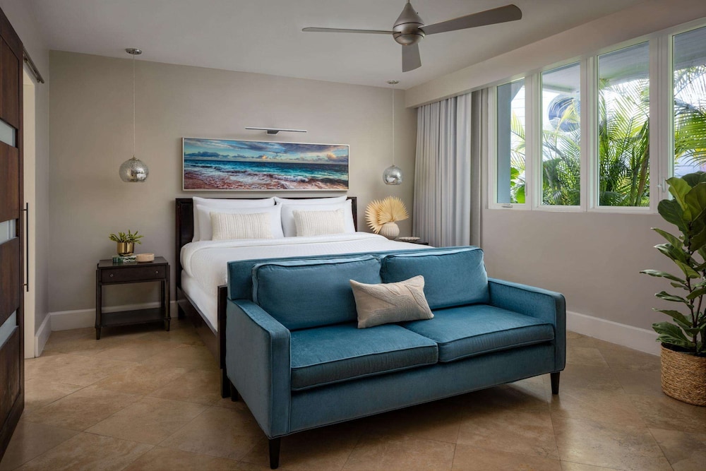 Island Village Walkout Butler Hideaway Villa Suite w/ Private Pool (VPS)