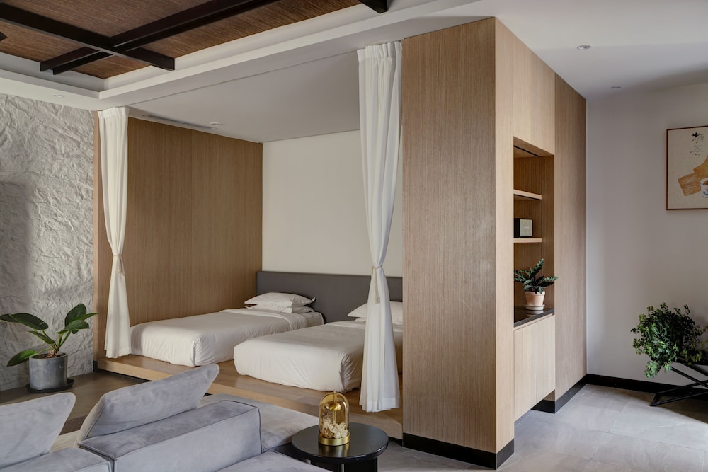 Twin Room, Garden View photo 3