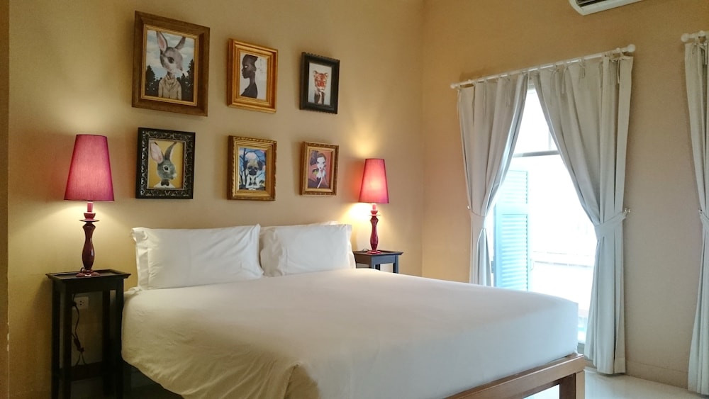 Superior Room with Window - Photo 1