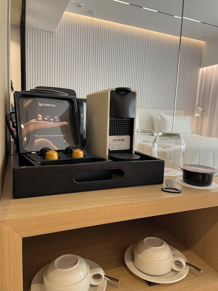 Deluxe Double Room - Photo 10