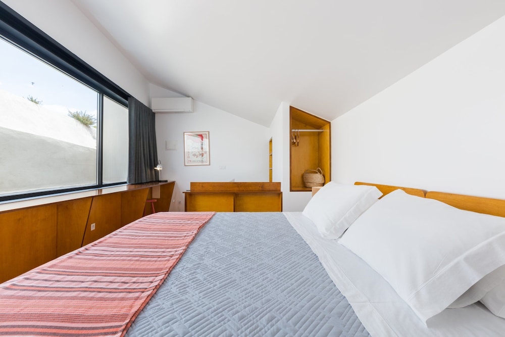 Romantic Apartment, 1 King Bed with Sofa bed, Non Smoking photo 1