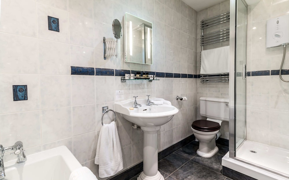 Luxury Double or Twin Room, Ensuite (The Nene) photo 2