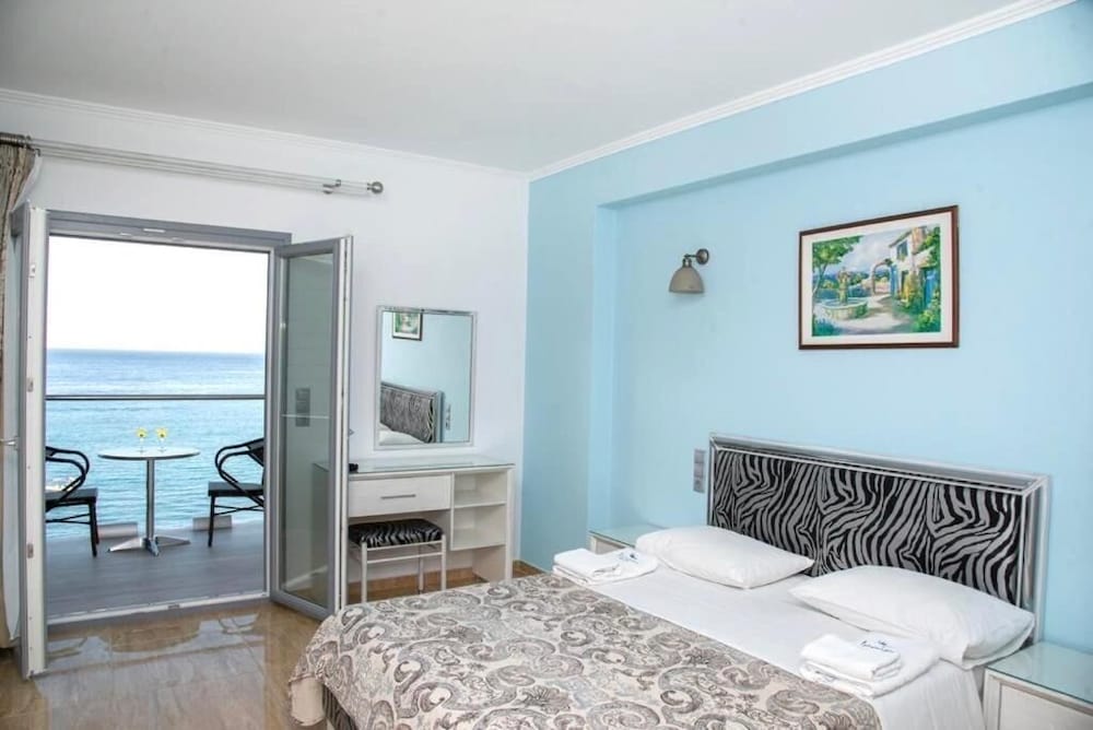 Deluxe Double Room, Sea View - Photo 17
