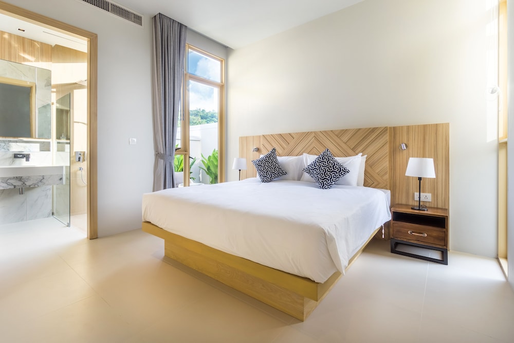2-Bedroom Villa with Private Pool and Children Pool photo 2