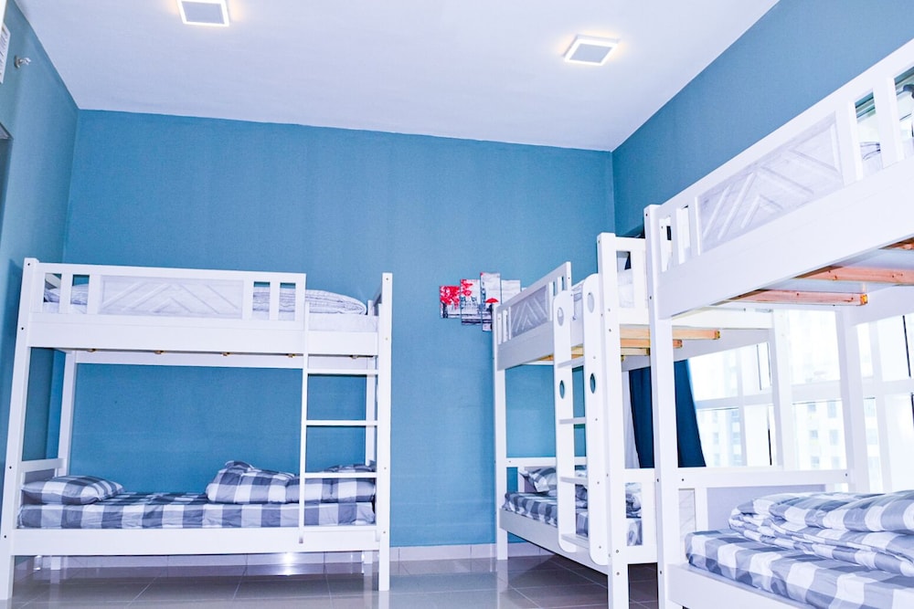 Luxury Shared Dormitory, Mixed Dorm, Balcony, Sea View photo 1