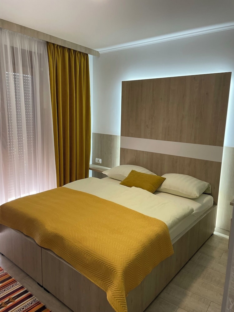 Deluxe Double or Twin Room, Balcony, Park View