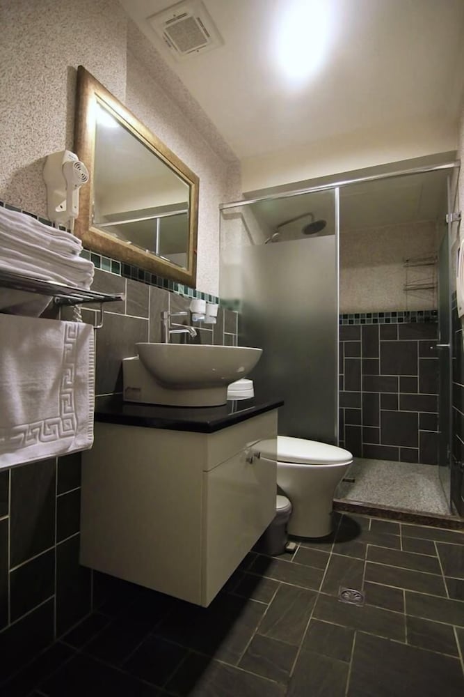 Standard Quadruple Room - Photo 3
