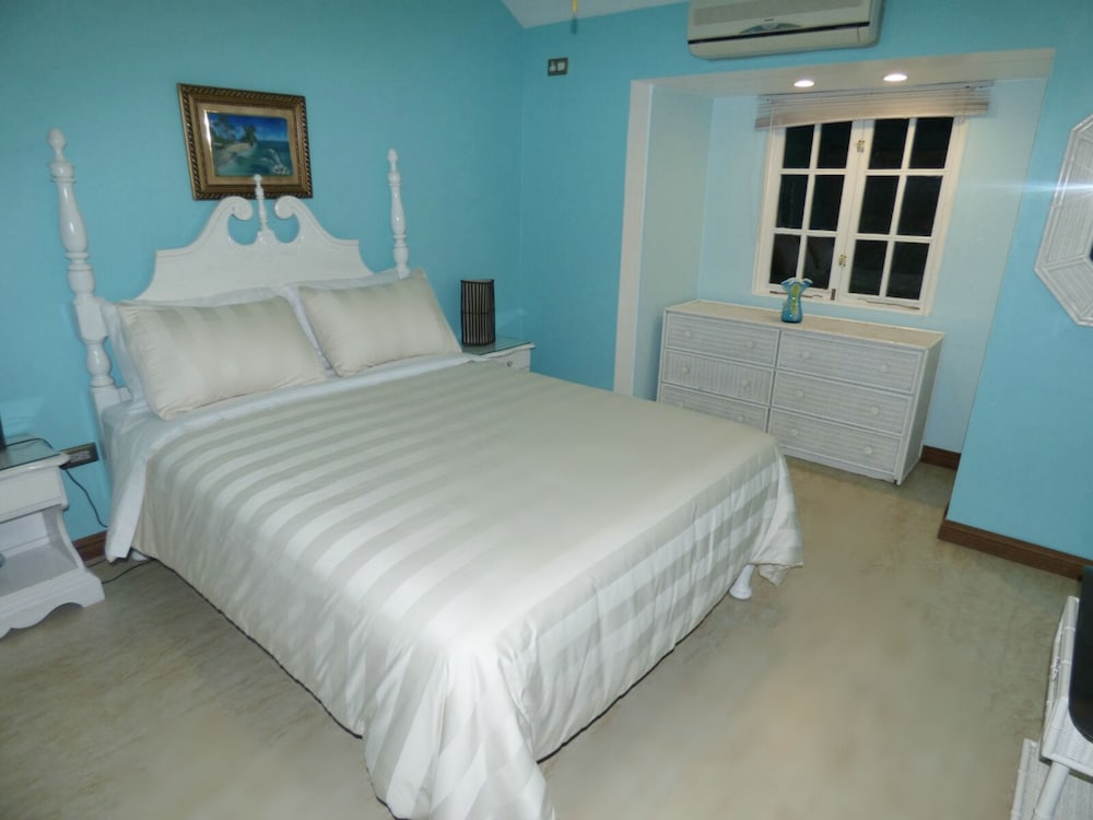 Signature Apartment, 2 Bedrooms, Private Bathroom, Beach View