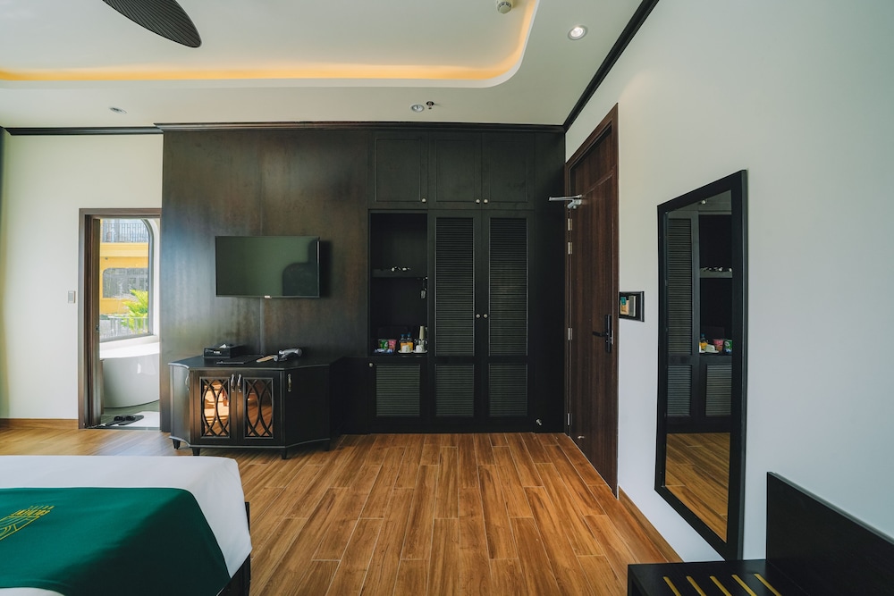 Premium Double Room - Photo 12