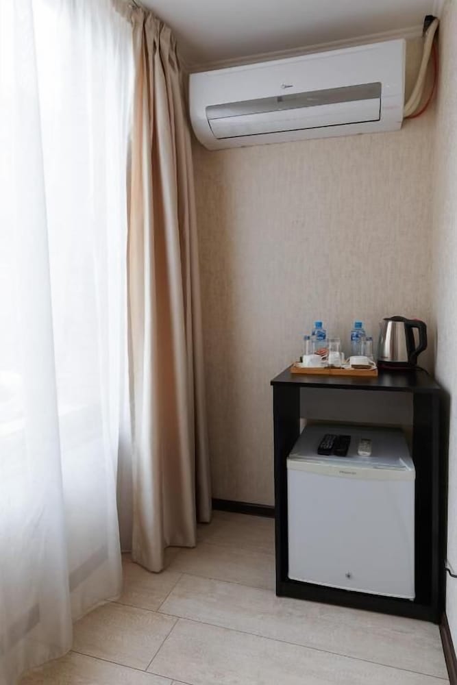 Basic Triple Room photo 3