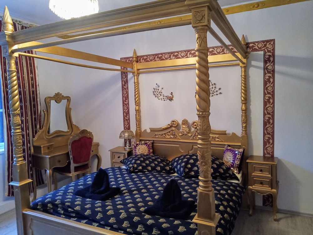 Deluxe Double Room (Semiramis)