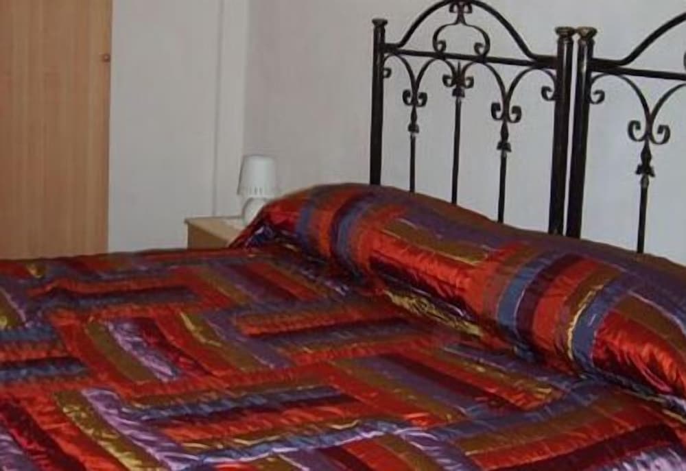 Apartment (Indaco)