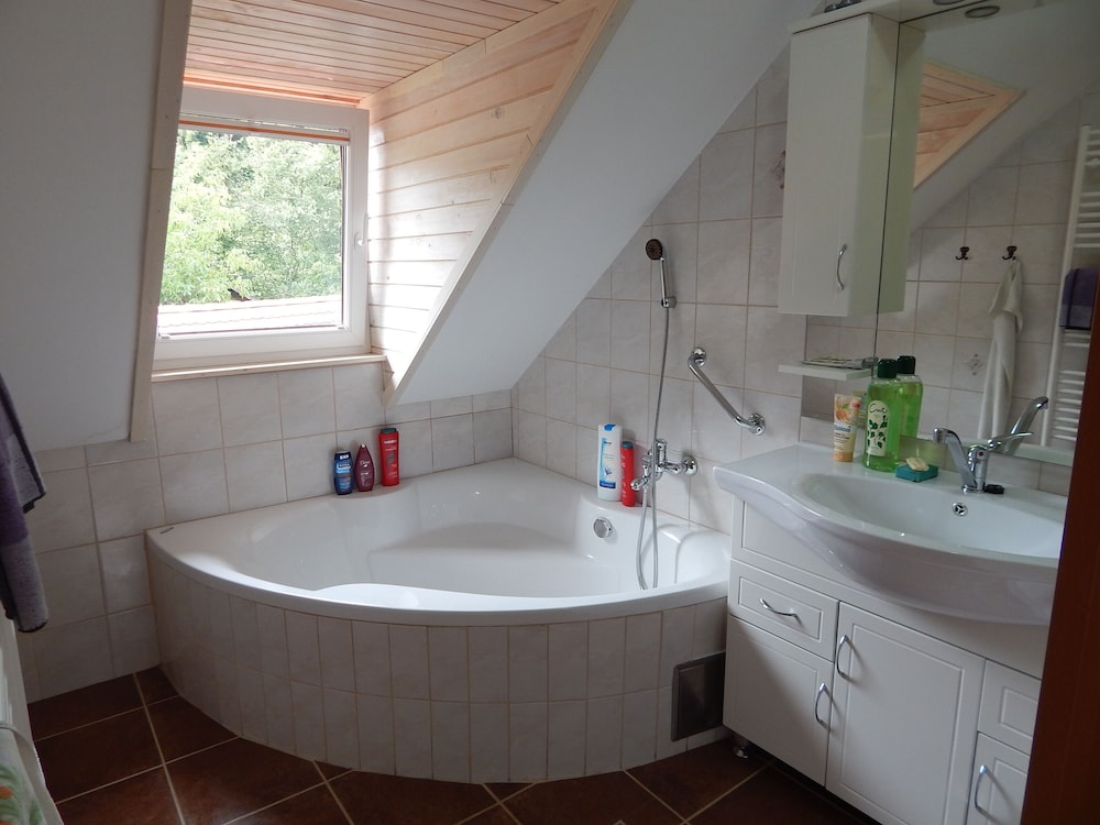 Twin Room, Shared Bathroom (1) photo 3