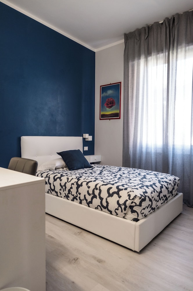 Single Room, 1 Large Twin Bed