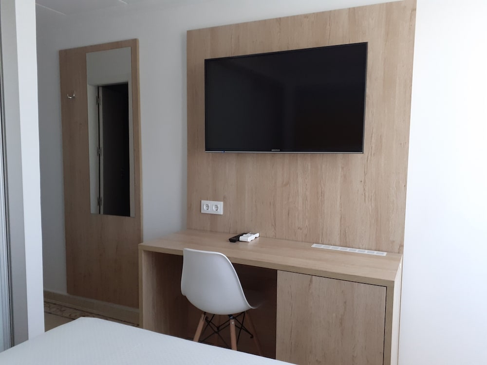 Double or twin room with terrace, 2 people - Photo 20
