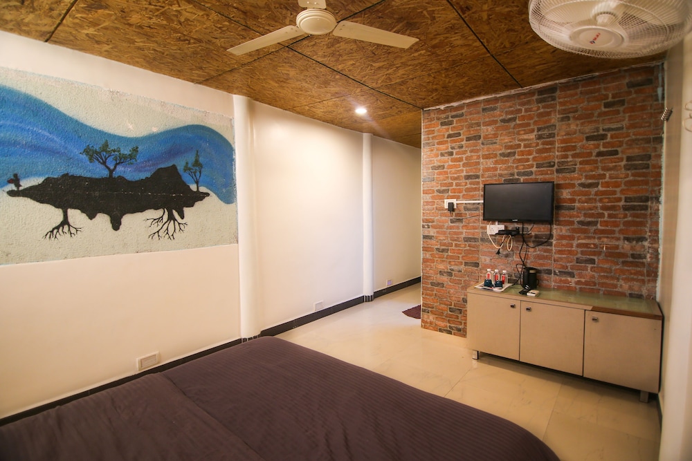 Traditional Room, Multiple Beds, Lake View