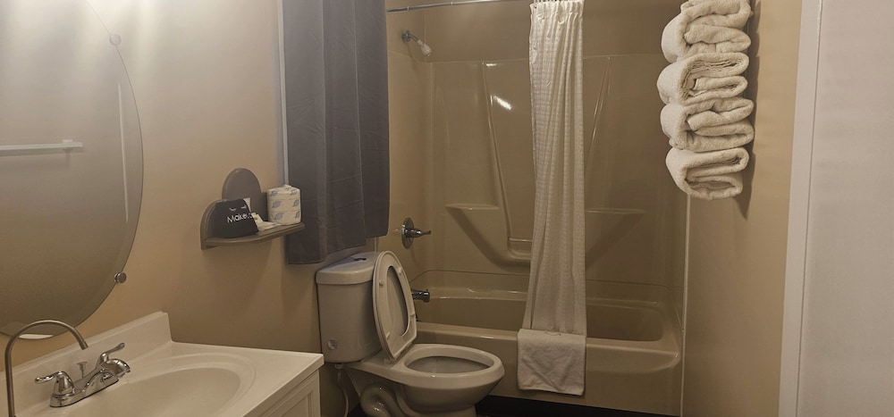 Standard Single Room, 2 Queen Beds, Balcony photo 3