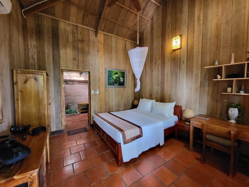 Bungalow, Partial Sea View photo 2