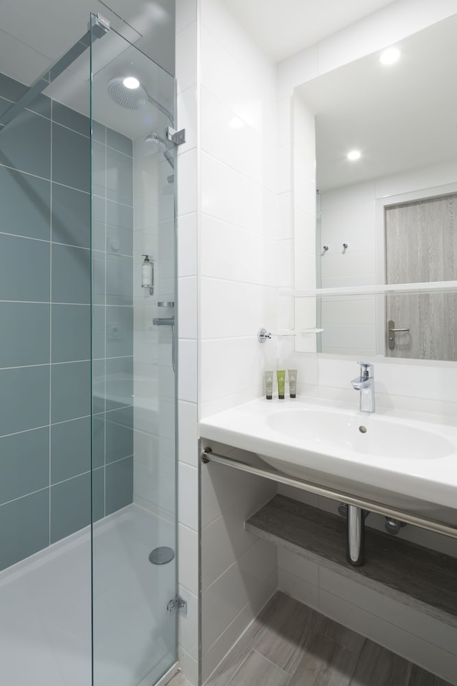 Superior Twin Room, 2 Twin Beds, Park View photo 2