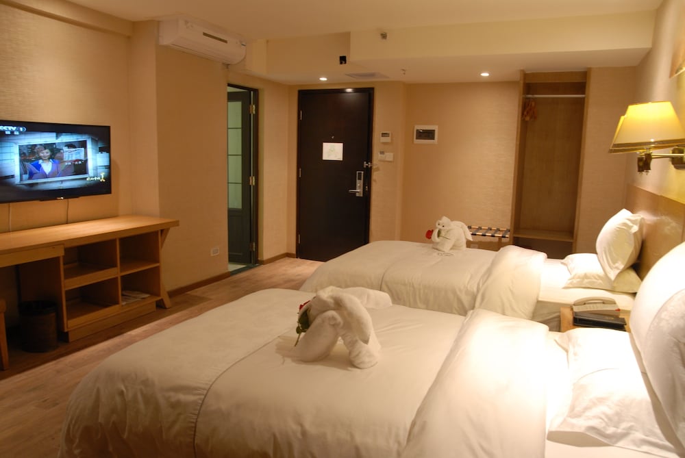 Standard Twin Bed Room