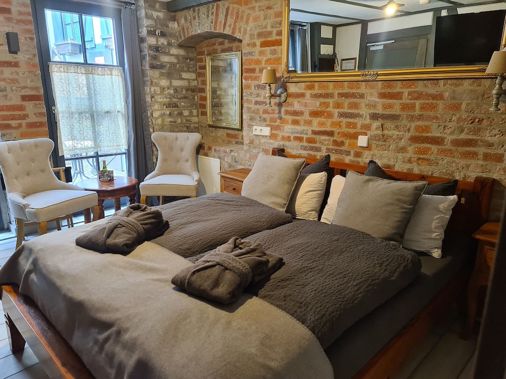 Classic Double Room, Courtyard View photo 2