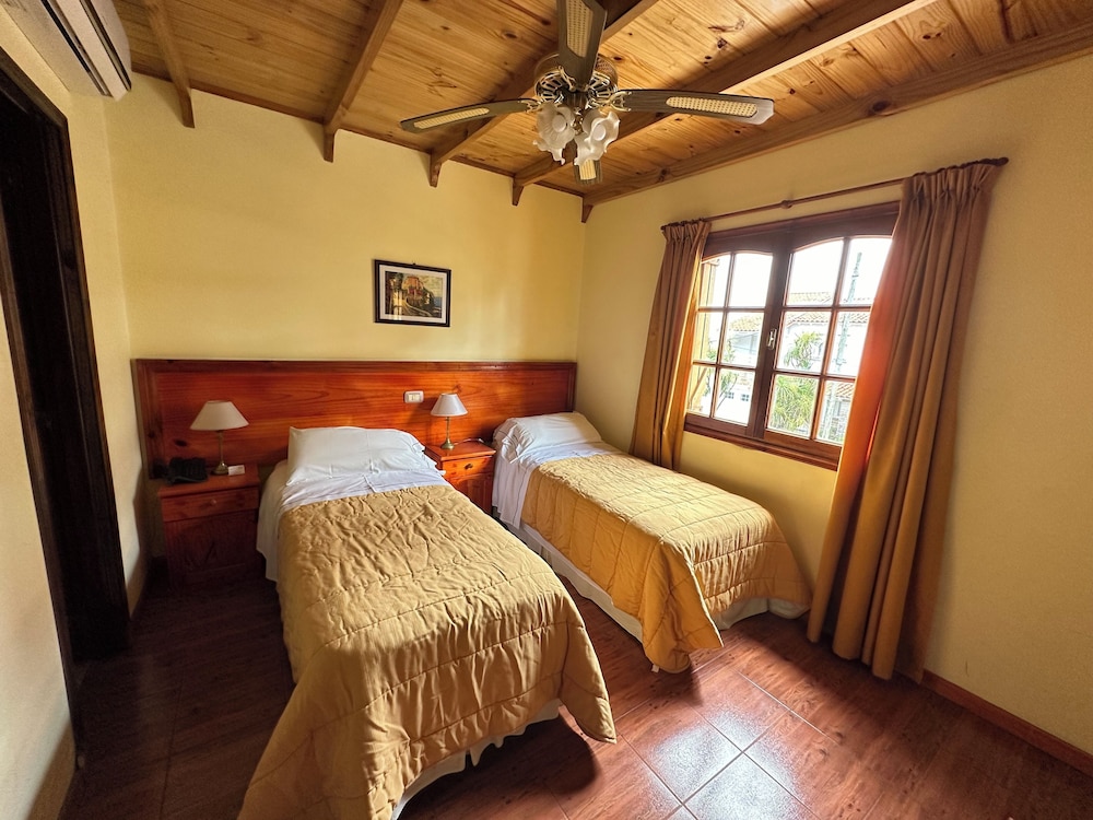 Classic Twin Room, 2 Twin Beds, City View