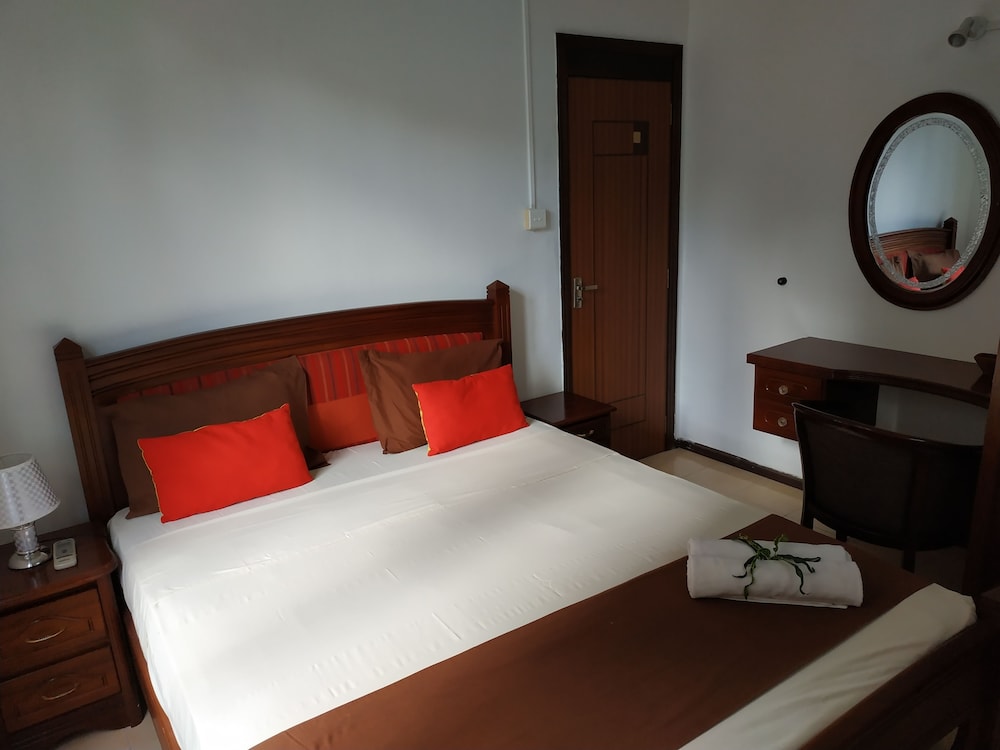 Royal Apartment, 2 Bedrooms, Non Smoking, Kitchen