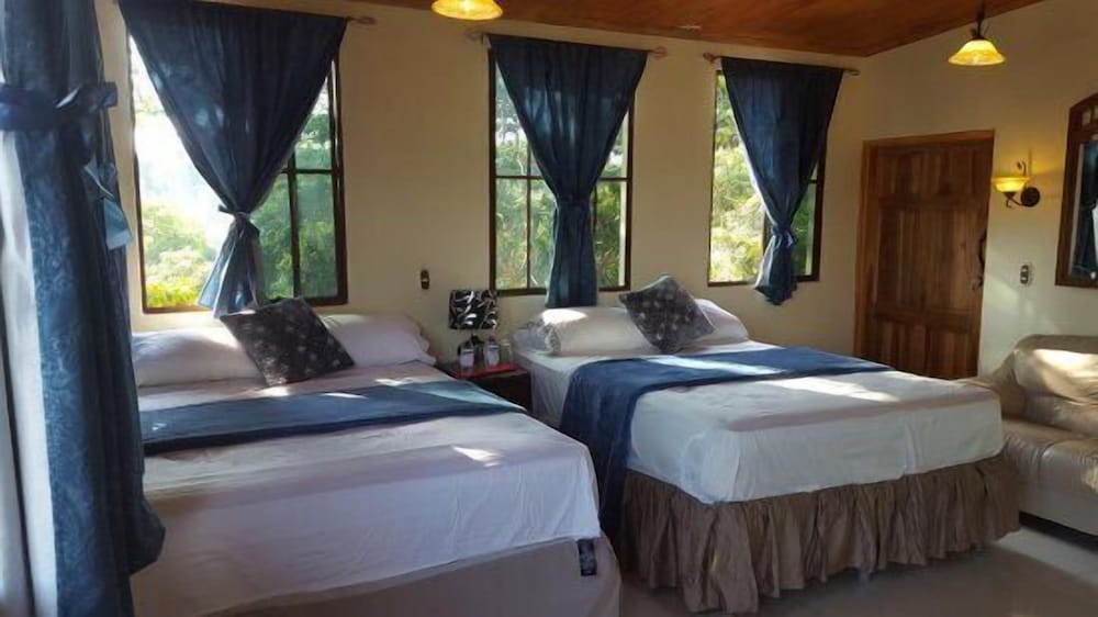Exclusive Double Room, 2 Queen Beds, City View photo 2