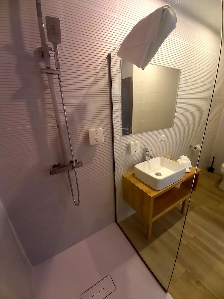 Standard Room - Photo 8