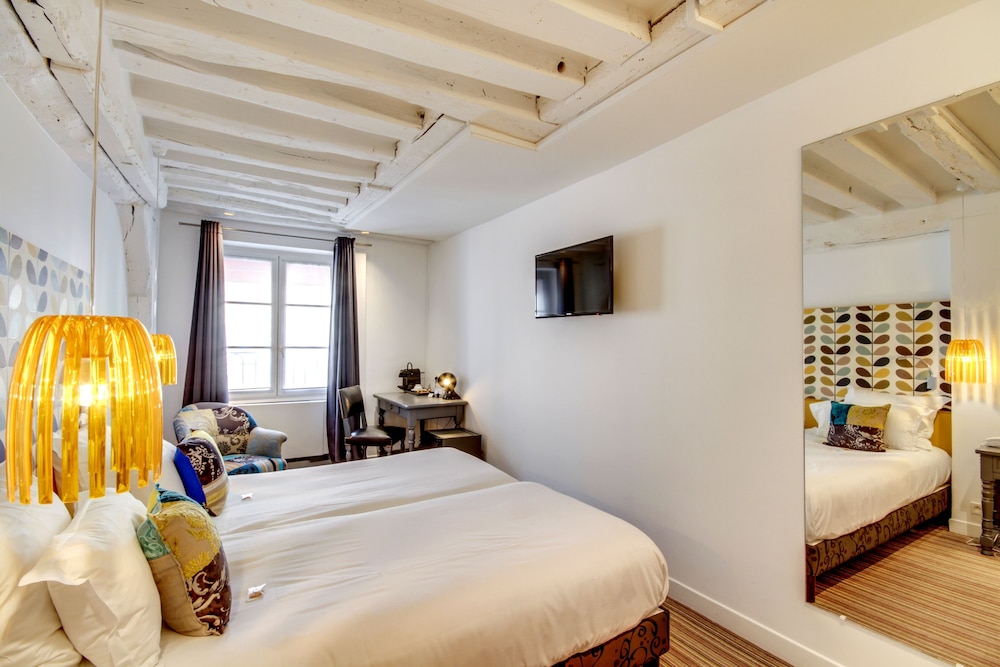 Deluxe Double or Twin Room photo 1