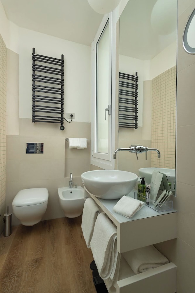 Superior Double Room, Balcony - Photo 8