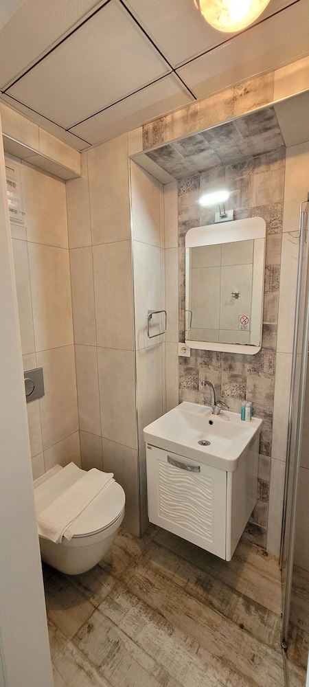 Deluxe Double or Twin Room photo 3