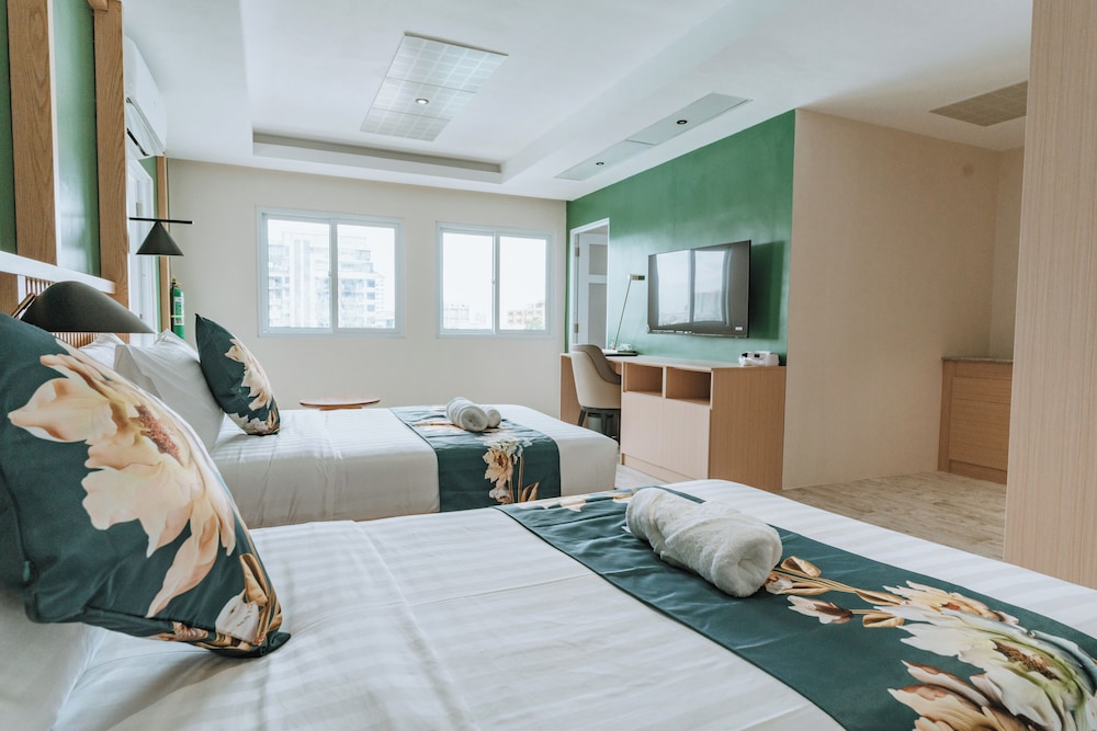 Premier Suite, Balcony, City View