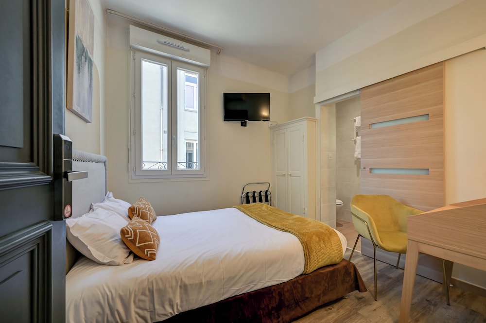Classic Single Room
