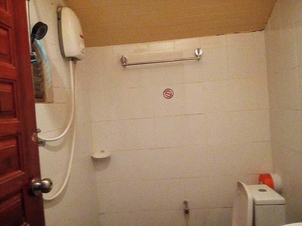 Basic Twin Room photo 2
