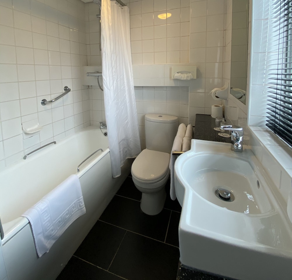 Standard Twin Room, 2 Twin Beds - Photo 4
