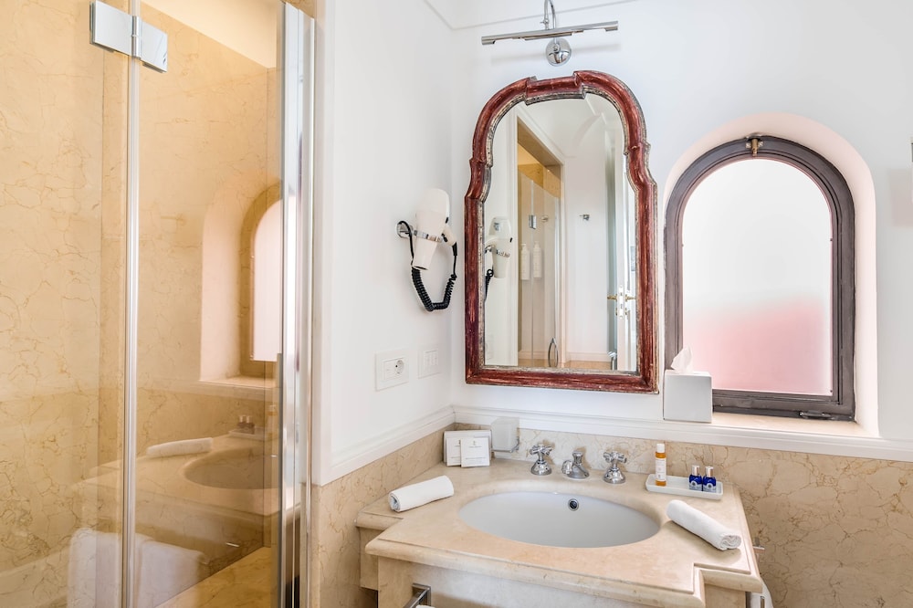 Junior Suite, Balcony, Sea View - Photo 17
