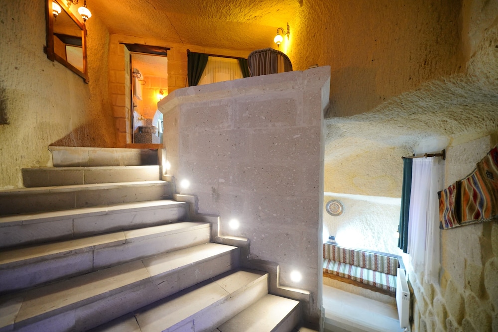 Nazende Hammam Jacuzzi Cave Suite - Photo 1