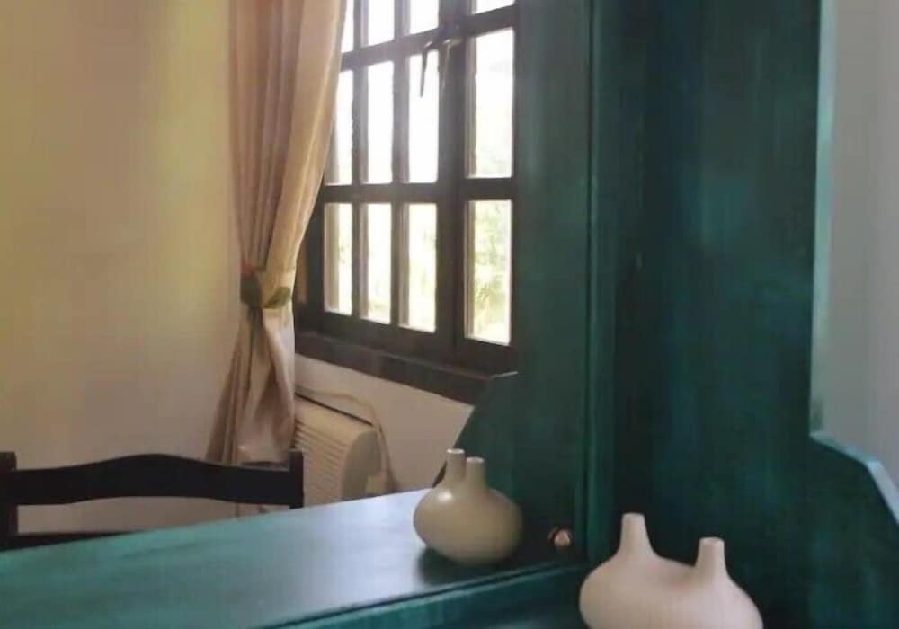 Deluxe Room, 1 Queen Bed, Sea View photo 3