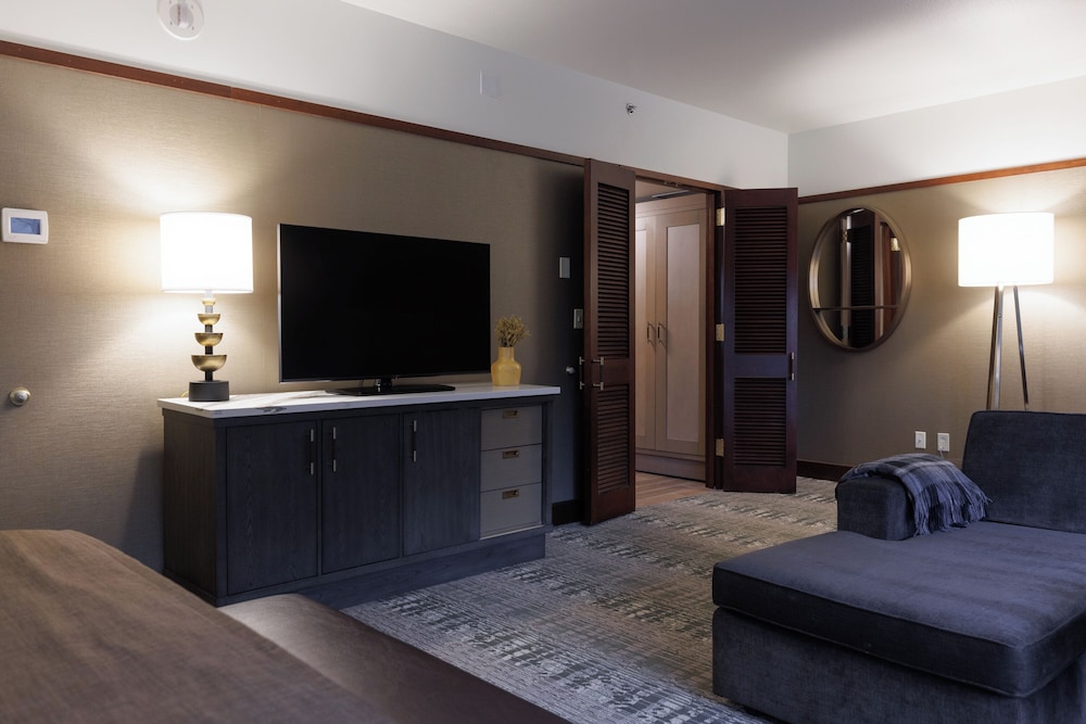 Black Diamond Floor, Executive Suite, 1 King Bed, Non Smoking, Business Lounge Access - Photo 6