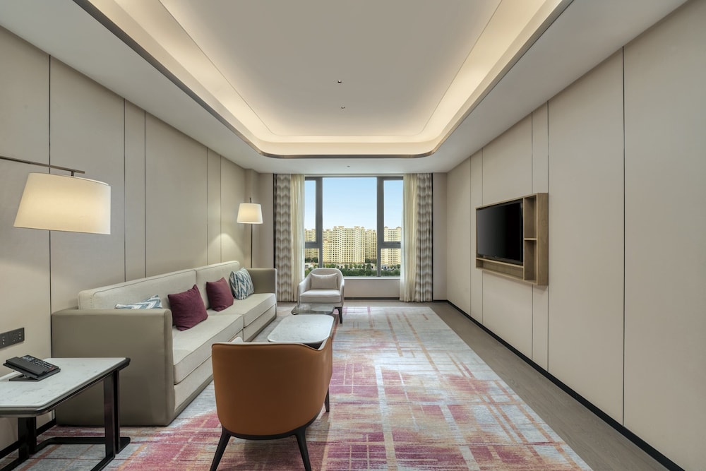Suite, 1 Bedroom (Dining Area) photo 2