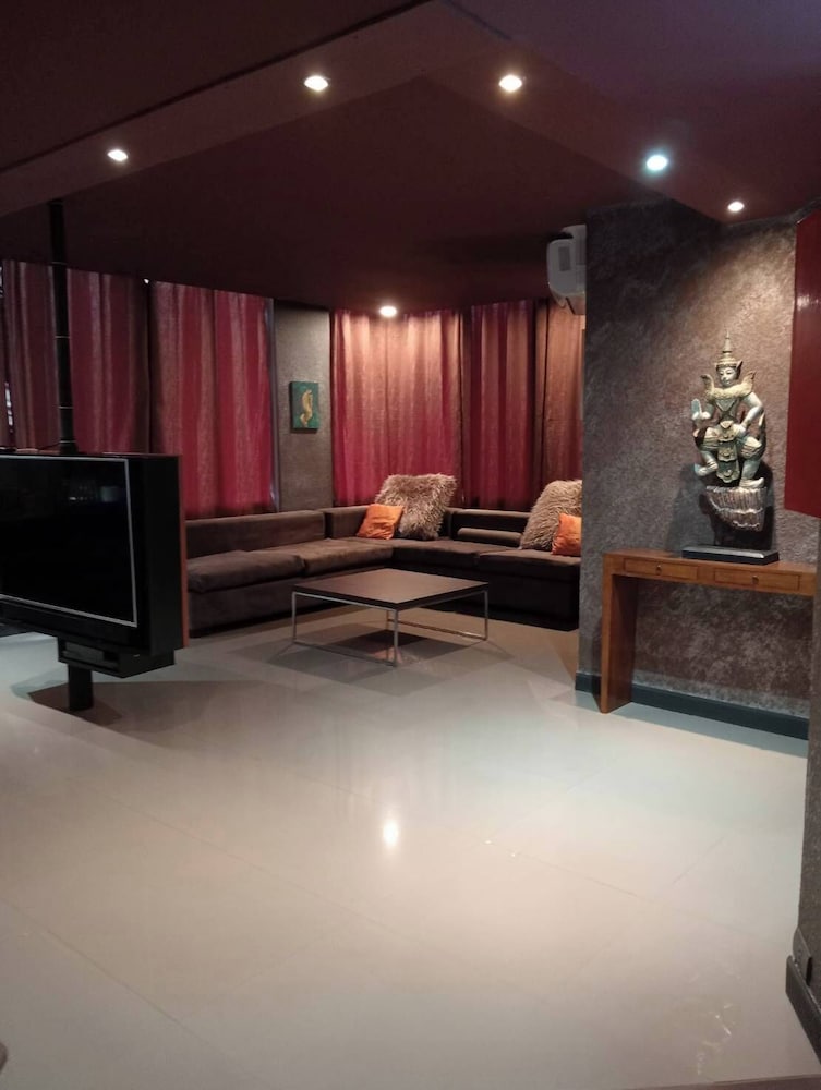 Exclusive Penthouse thumbnail 5