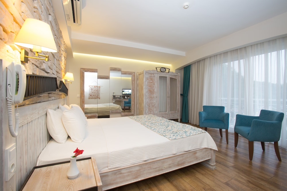 Deluxe Double Room, Sea View photo 1