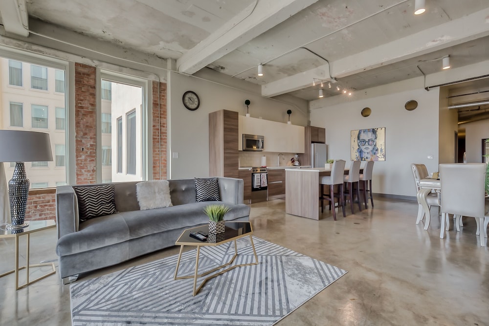 Exclusive Apartment, 3 Bedrooms, Ensuite, Pool View