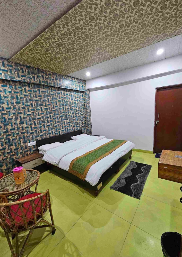 Standard Double or Twin Room photo 2